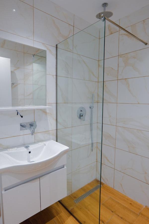 Hotel Aba Ксаміл Екстер'єр фото