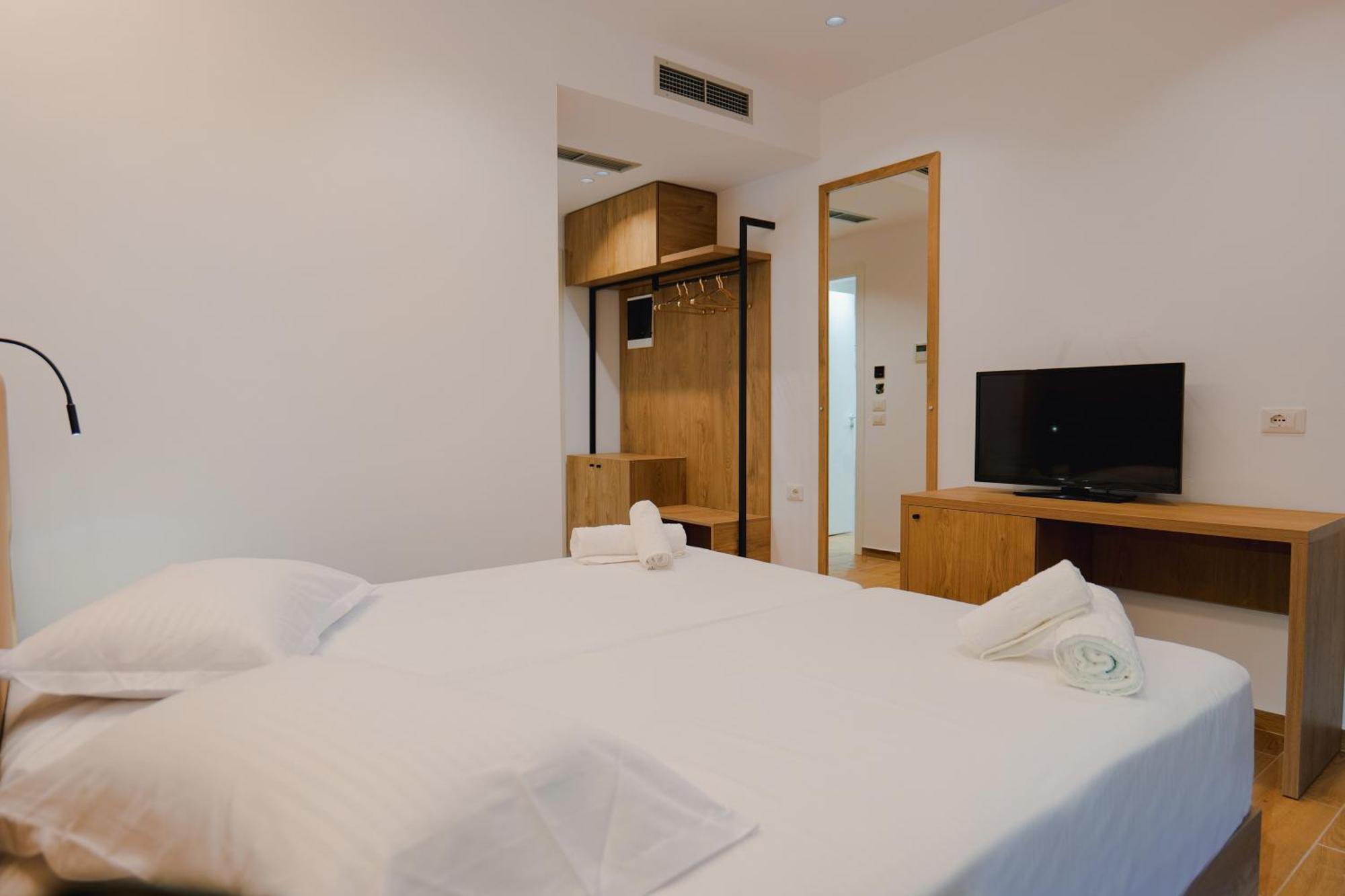 Hotel Aba Ксаміл Екстер'єр фото